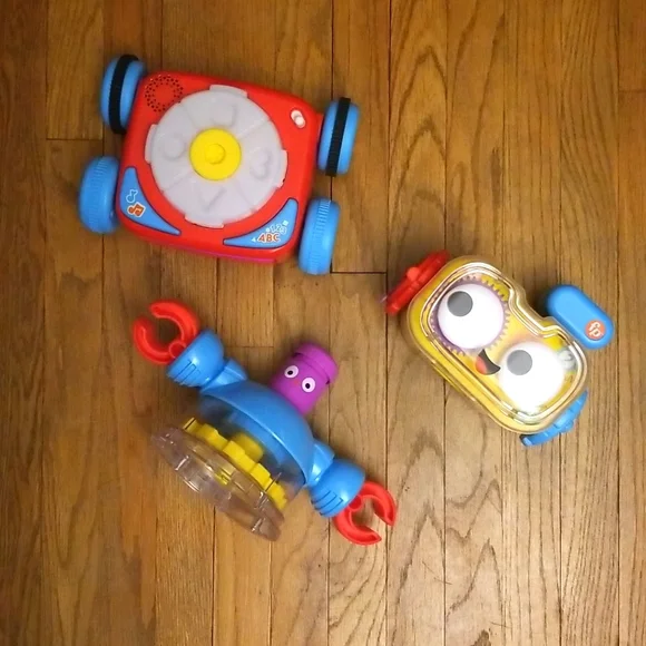 4-in-1 Ultimate Learning Bot - Picture 4 of 4